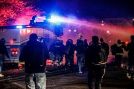 Europa se închide țară după țară. Restricțiile au scos oamenii în stradă în Italia