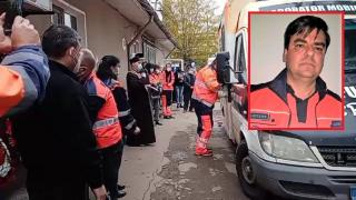 Lacrimi și durere pentru asistentul medical Alin Olteanu, răpus de coronavirus. Plâng medicii, asistentele, iar un sobor de preoți a ținut o slujbă emoționantă. VIDEO