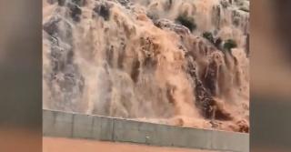 O viitură puternică a măturat zeci de case din Creta. Mai mulţi localnici au rămas pe drumuri într-o singură noapte