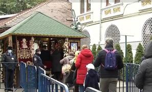 Sute de pelerini au stat la rând să se închine la moaștele Sfântului Mina