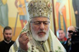 Leacul anti-COVID al Arhiepiscopului Calinic: "Fuge orice virus de îşi rupe picioarele!"