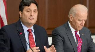 Joe Biden l-a numit pe Ron Klain, expert în sănătate, șef de cabinet la Casa Albă