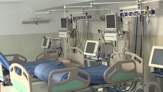 "Cârpelile" din secțiile spitalelor le-au transformat în bombe cu ceas. Tragedia de la Piatra Neamţ se poate repeta oricând, spun medicii