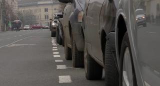 Aplicaţia care îi ajută pe şoferi să îşi găsească un loc de parcare mai uşor, direct din maşină