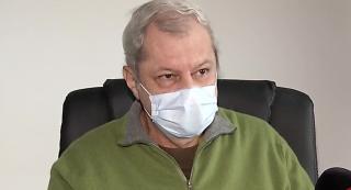 Răsvan Popescu şi-a lansat volumul de poeme „Pisici pe acoperiş”