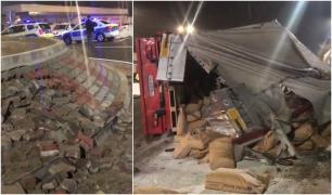 Un şofer de TIR a sărit cu mastodontul peste un sens giratoriu nesemnalizat, în Ilfov, necunoscând drumul