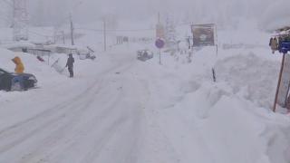 Cod galben de ninsori abundente la munte. În stațiunea Rânca sunt așteptați peste 4.000 de turiști, în weekend