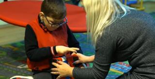 Povestea oamenilor cu suflet mare, din Alba, care au grijă de copiii cu probleme