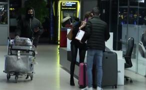 Sute de români au rămas blocaţi şi departe de ţară, după restricţiile impuse Marii Britanii