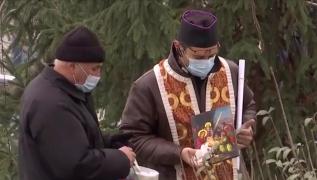 Când religia sprijină știința: preoții predică pro-vaccinare