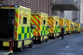 Creștere explozivă a cazurilor de coronavirus în Marea Britanie. Guvernul caută soluţii de avarie