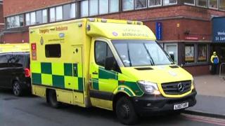 Nou record de infectări cu coronavirus în Marea Britanie. Medicii îşi pun speranţa în vaccin