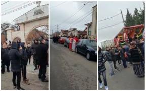 Înmormântare cu lăutari și alai de 100 de persoane la Constanța. Mulțimea pare că a uitat de pandemie