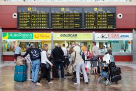 Carantină de 14 zile pentru românii care vin din Italia, ţară reintrată pe lista galbenă