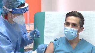 Medicul Valeriu Gheorghiţă s-a vaccinat anti-Covid-19: E măsura corectă, sigură, eficientă şi rapidă pentru a reveni la normalitate