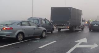 Carambol și tamponări pe centura ocolitoare a Brașovului în care au fost implicate, în total, 23 de mașini