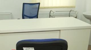 Birocraţia ţine închis un centru de vaccinare din Iaşi. Investiția de sute de mii de lei riscă să se ducă pe apa sâmbetei