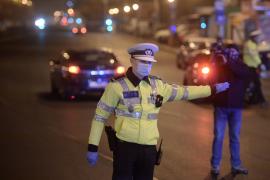 Polițiștii ar putea renunța la amenzi și verificarea persoanelor carantinate, din cauza înghețării salariilor
