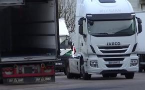 Şoferii britanici au rămas fără şandvişurile cu şuncă, la graniţa cu Olanda, din cauza Brexitului: "Totul va fi confiscat"