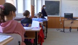 În plină pandemie, cu sute de mii de elevi fără conexiune la internet, profesorii se specializează în Numerologie: "Îşi găseşte foarte multă aplicabilitate"