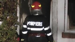 O bătrână a ars de vie în propria casă, în Neamţ. Femeia era imobilizată la pat