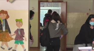 Elevii, profesorii și părinții, bucuroși de redeschiderea școlilor