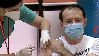 Premierul Florin Cîţu s-a vaccinat anti-Covid la Spitalul Militar Carol Davila: "Peste 10 milioane de români, vaccinaţi până în septembrie"