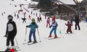 Ziua Zăpezii, sărbătorită pe pârtiile de la munte. La Vatra Dornei, copiii s-au costumat în personaje din desene animate