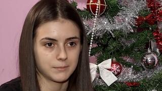 Clarisa a primit un diagnostic crunt şi s-a refugiat în artă: Își desenează lumea la care nu are acces