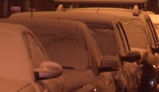 Sudul țării, sub cod galben de ninsori și vreme rea. Nu doar zăpada le-a pus probleme şoferilor