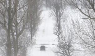 Viscolul a făcut prăpăd în sud-estul țării. Drumuri închise și mașini blocate în nămeți, în Constanța