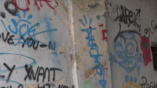 Clădirile reabilitate din Deva, mâzgălite de adolescenți