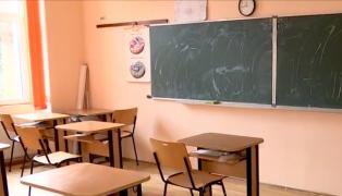 Pe hârtie, redeschiderea școlilor se desfășoară în condiții perfecte. În realitate domină confuzia