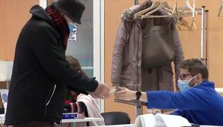 Grupă de risc amânată de la vaccin. Pacient cronic: ”Am 63 de ani şi diabet zaharat tip 2. Mă tem foarte tare”