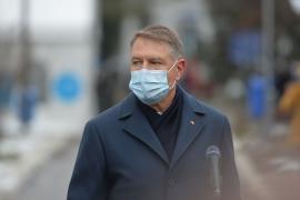 Spitalele ard, politicienii se relaxează. Iohannis și Orban în excursii, ministrul Sănătății a început reforma pe Facebook