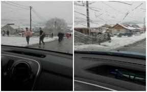 Polițiști atacați cu bâte și pietre, la Ponorâta, în Maramureș. Agenții au cerut ajutorul mascaților