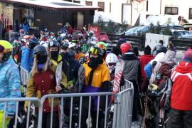 Nervi și aglomerație pe Valea Prahovei: "Trebuie să fii zen sau să fii beat că să ajungi la destinație, sincer!"