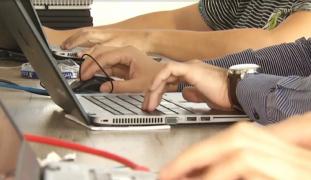 Avem internet rapid, dar nu știm să îl folosim. Românii, pe ultimul loc la capitolul competenţe digitale