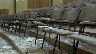 Case de Cultură, în paragină. Fără să fie asigurate pentru incendiu, au ajuns să fie abandonate de autorităţile locale