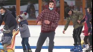 Ultima zi de vacanță, petrecută pe patine: "A fost frumos, dar abia aştept să merg la şcoală să învăţ"