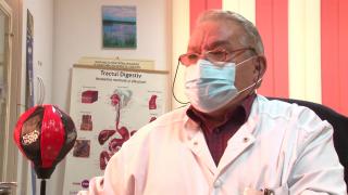 Medic de familie din Câmpina, teoria conspiraţiei despre Covid în faţa unor elevi de liceu