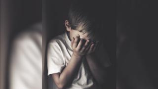 Copiii României: abuzați în familie, neglijați de stat. Violenţa împotriva celor mici e pandemică în România