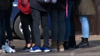 Un elev de clasa a doua a murit după ce a făcut stop cardiac în timpul orelor, la o școală din Ploiești