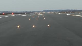 După șase luni, pista 2 a Aeroportului Otopeni a fost redeschisă, în urma lucrărilor de modernizare