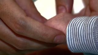 Bebeluş de şase luni din Botoşani mort de la prea mult legănat