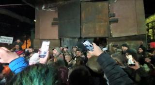Valea Jiului, un butoi cu pulbere. Minerii au ieșit din subteran, după o săptămână în care s-au baricadat în mină