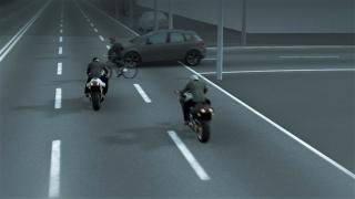 Animație: Cum s-a petrecut accidentul în care a murit tânărul polițist Ionuţ Negrilă. Motocicleta s-a rupt în două