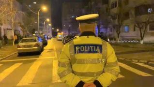 Doi meşteri care lucrau într-un apartament din Oneşti, ucişi de fostul proprietar cu o sabie şi un cuţit. Agresorul a fost împuşcat de poliţişti