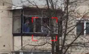 Dezvăluiri în exclusivitate: În apartamentul groazei din Oneşti au mai avut loc două agresiuni asemănătoare, în care a fost implicată familia ucigaşului