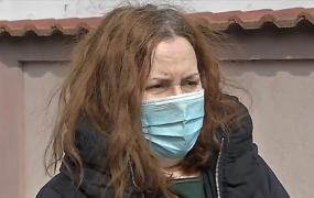 Mărturia femeii peste care au năvălit aiurea mascaţii, la 6 dimineaţa. Forţele speciale îi tot cereau să scoată infractorii de unde i-a ascuns